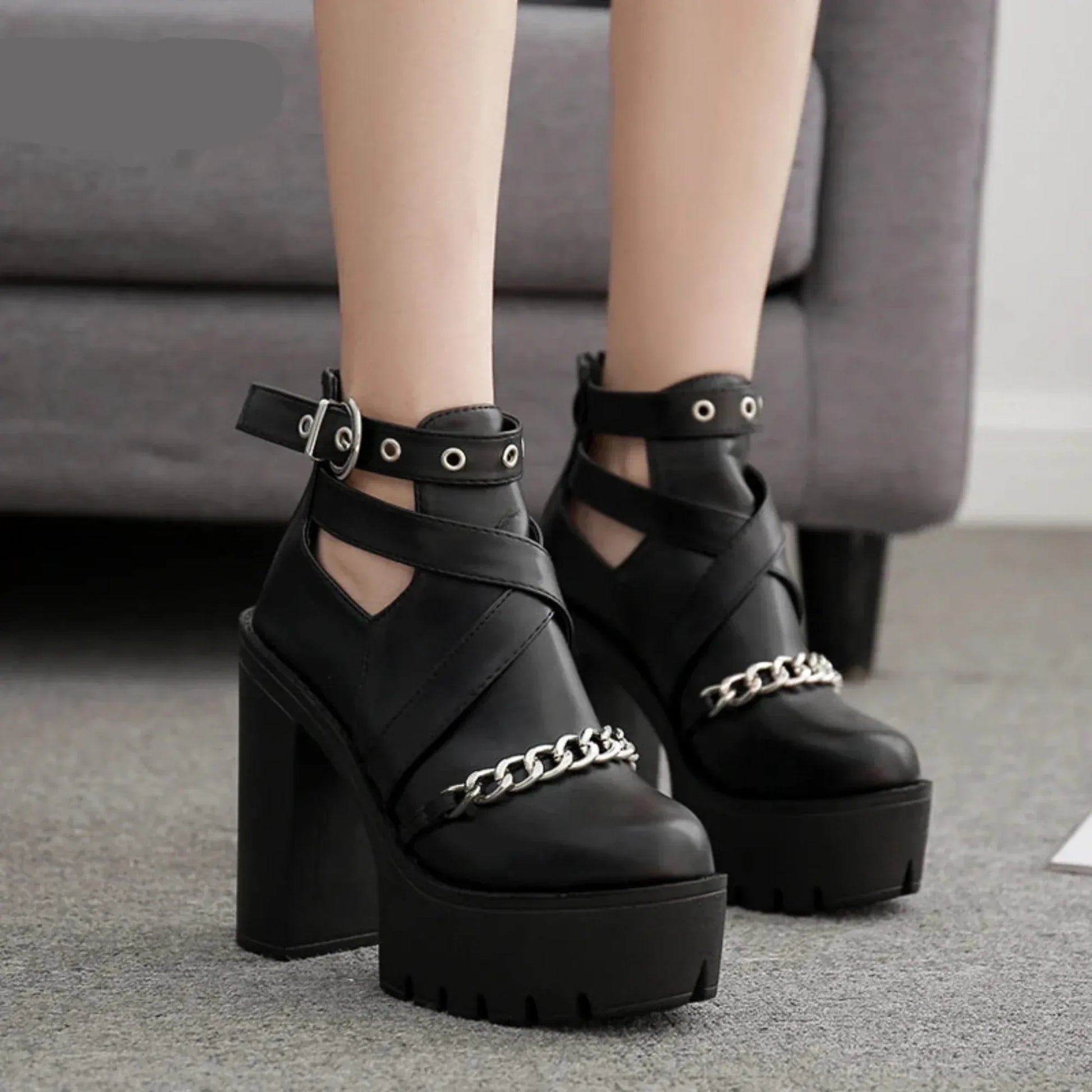 edle-damen-ankle-boots-mit-kette-elegant-und-punkig-high-heels-jlr-design-6 - JLR Design