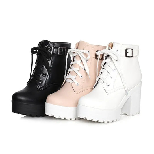 edle-schnurstiefeletten-mit-quadratischem-absatz-und-auffalliger-schnalle-boots-jlr-design-1 - JLR Design