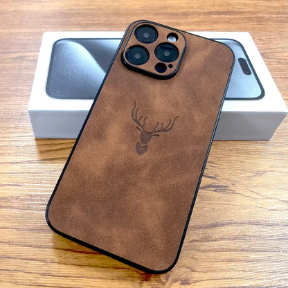 elegante-lederhulle-mit-hirschmotiv-fur-iphone-12-13-14-15-16-minipluspropromax-handyhulle-jlr-design-3 - JLR Design