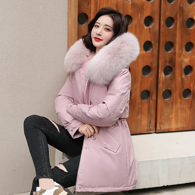 eleganter-damen-parka-mittellang-figurbetonter-mantel-mit-kordelzug-and-kontrast-details-jacke-jlr-design-4 - JLR Design