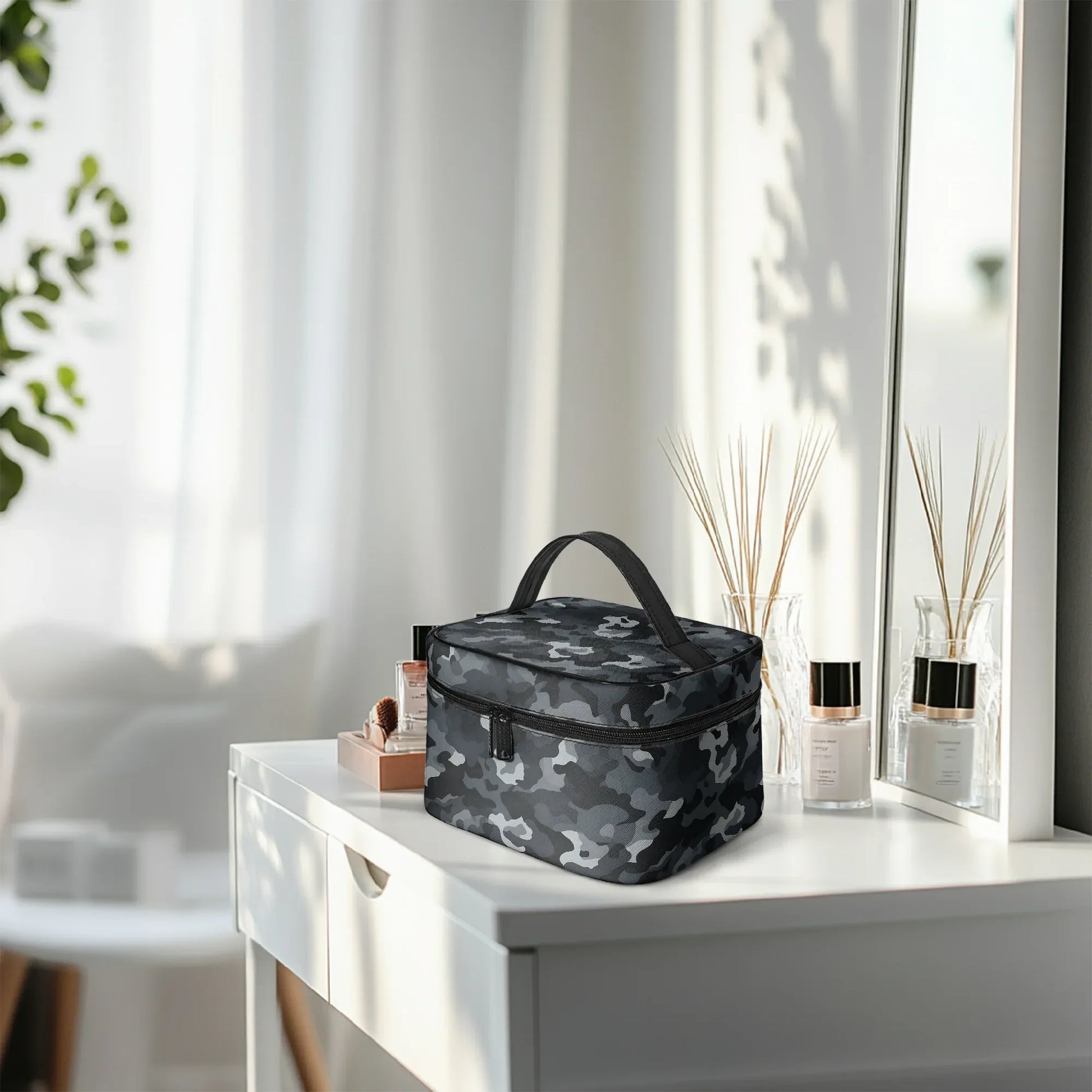grosse-kosmetiktasche-black-camouflage-v1-kosmetiktasche-jlr-design-10 - JLR Design