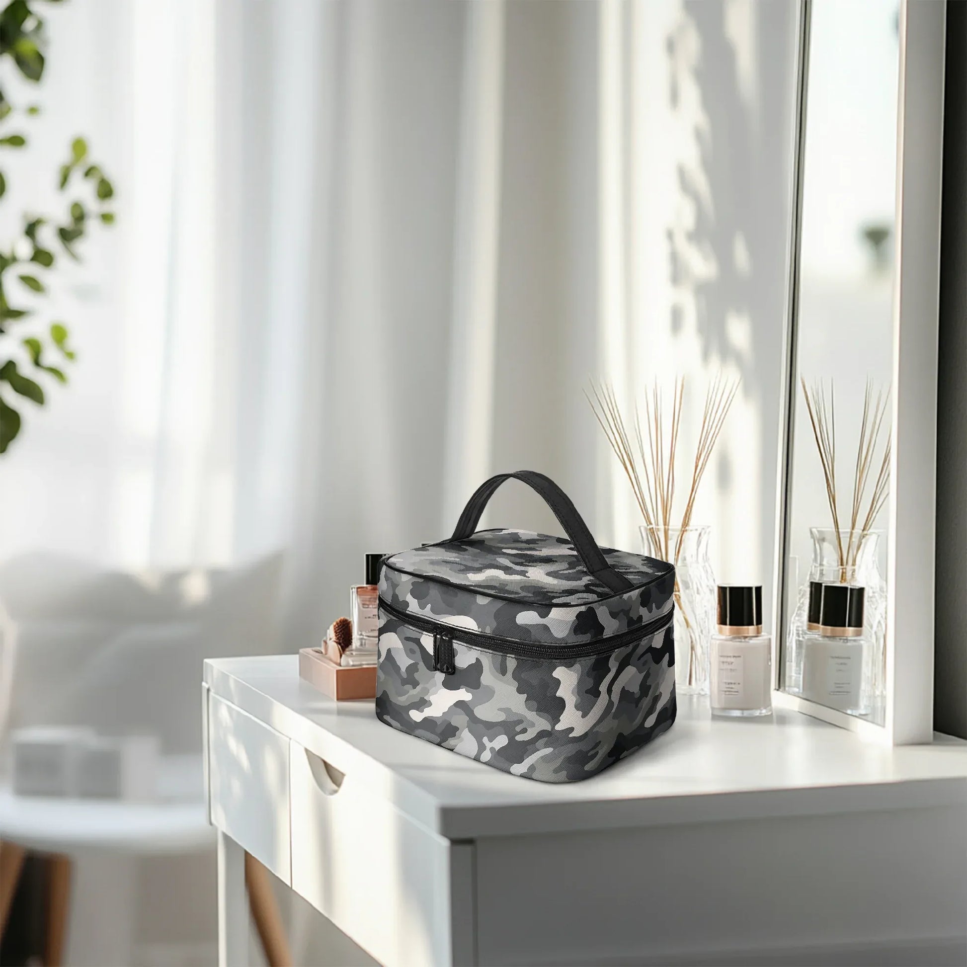grosse-kosmetiktasche-black-camouflage-v4-kosmetiktasche-jlr-design-10 - JLR Design
