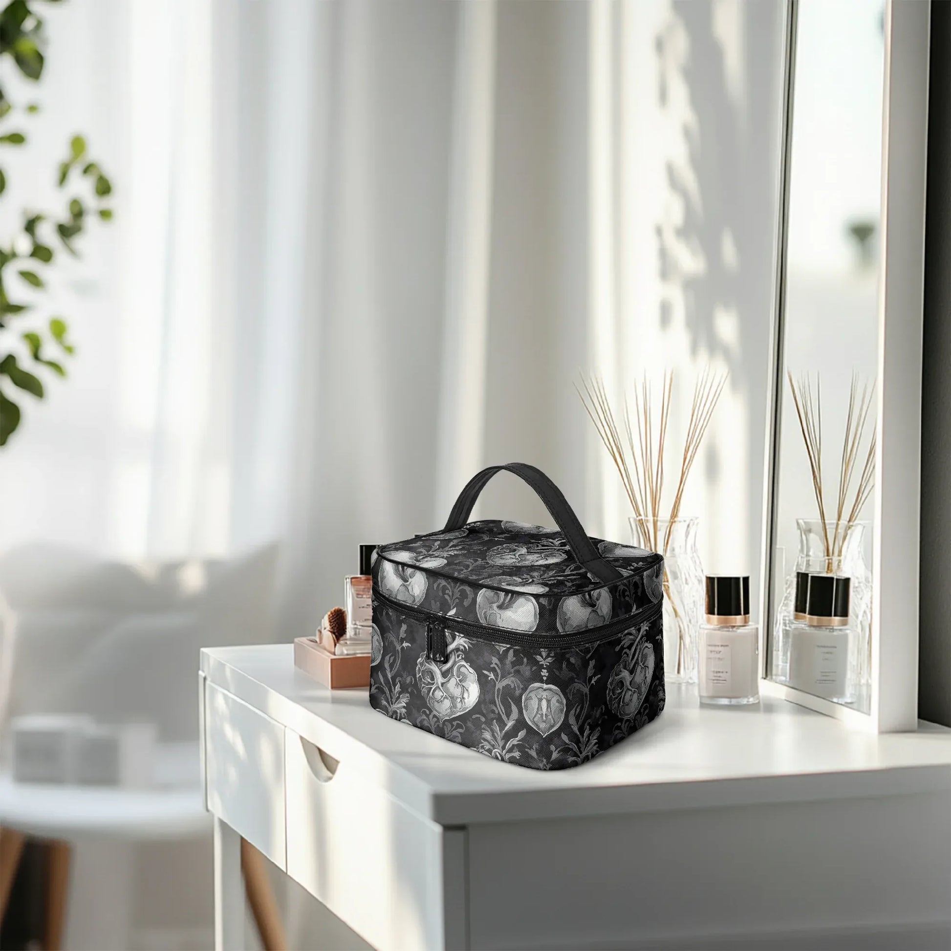 grosse-kosmetiktasche-gothic-black-heart-kosmetiktasche-jlr-design-10 - JLR Design