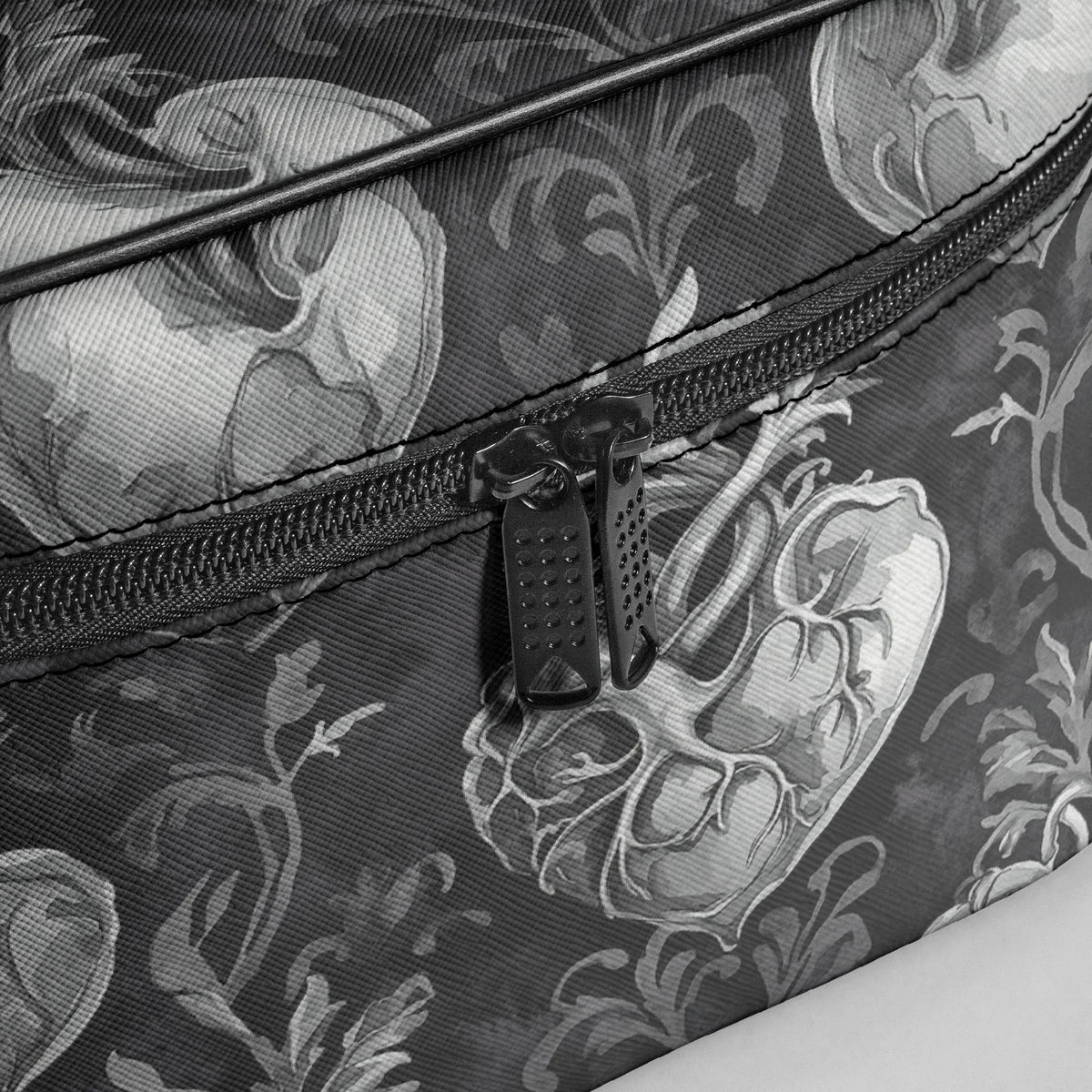grosse-kosmetiktasche-gothic-black-heart-kosmetiktasche-jlr-design-jlr-design-de-11 - JLR Design