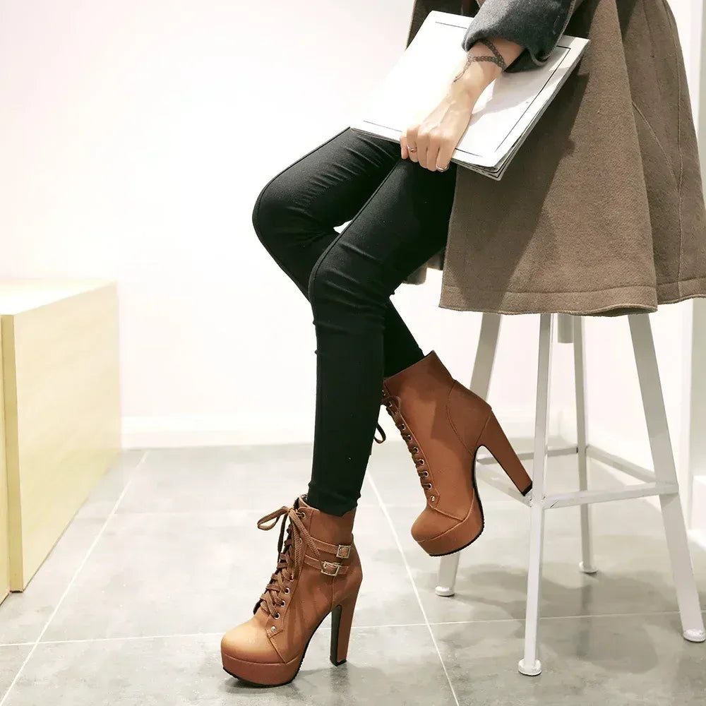 klassische-schnurstiefeletten-mit-plateau-high-heels-jlr-design-5 - JLR Design