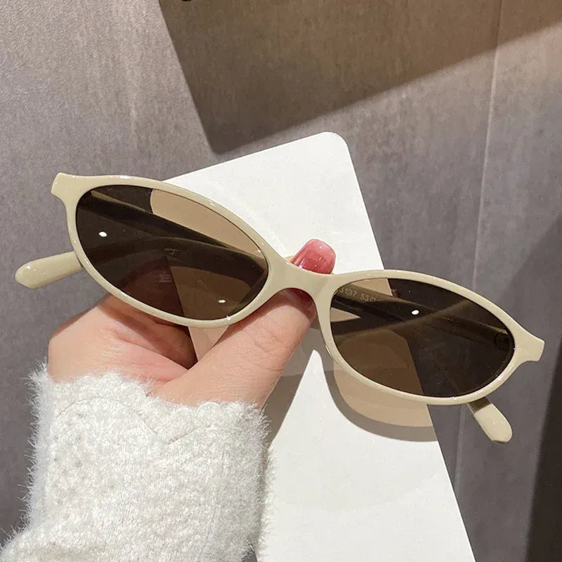 kleine-ovale-sonnenbrille-damen-or-retro-stil-or-uv400-or-modetrend-brille-jlr-design-4 - JLR Design