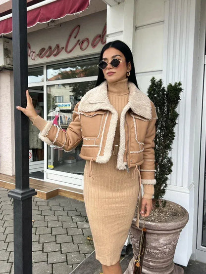 kurze-bikerjacke-in-lammfell-optik-stylische-faux-leather-jacke-fur-damen-jacke-jlr-design-4 - JLR Design