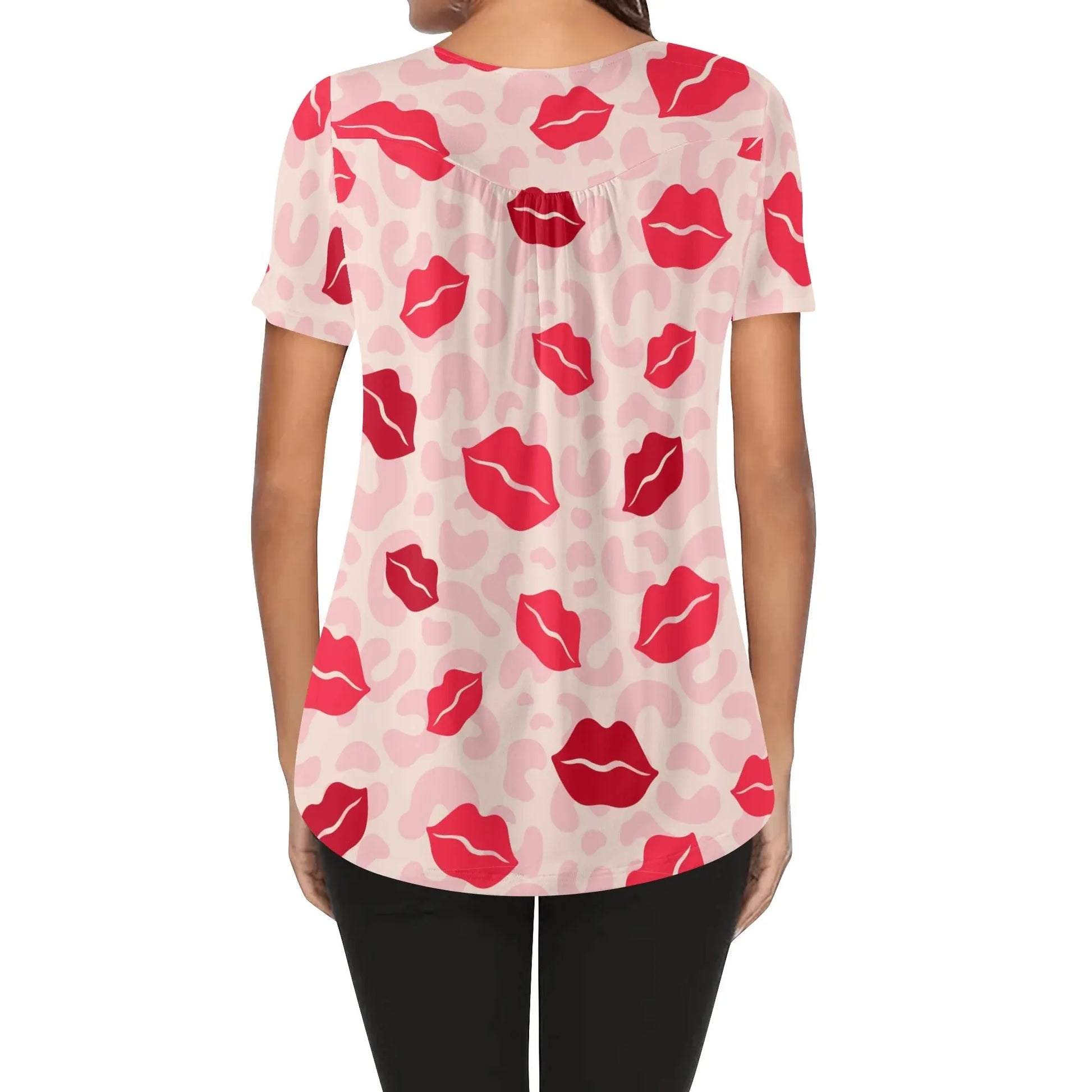 lockere-bluse-mit-u-ausschnitt-und-kurzen-armeln-fur-damen-pink-lips-bluse-jlr-design-2 - JLR Design