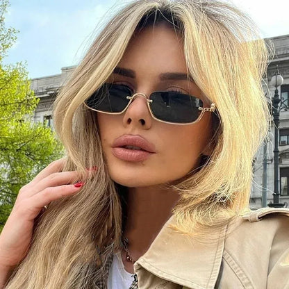 luxus-damen-sonnenbrille-quadratisch-kleiner-metallrahmen-mit-tac-glasern-and-uv400-brille-jlr-design-2 - JLR Design