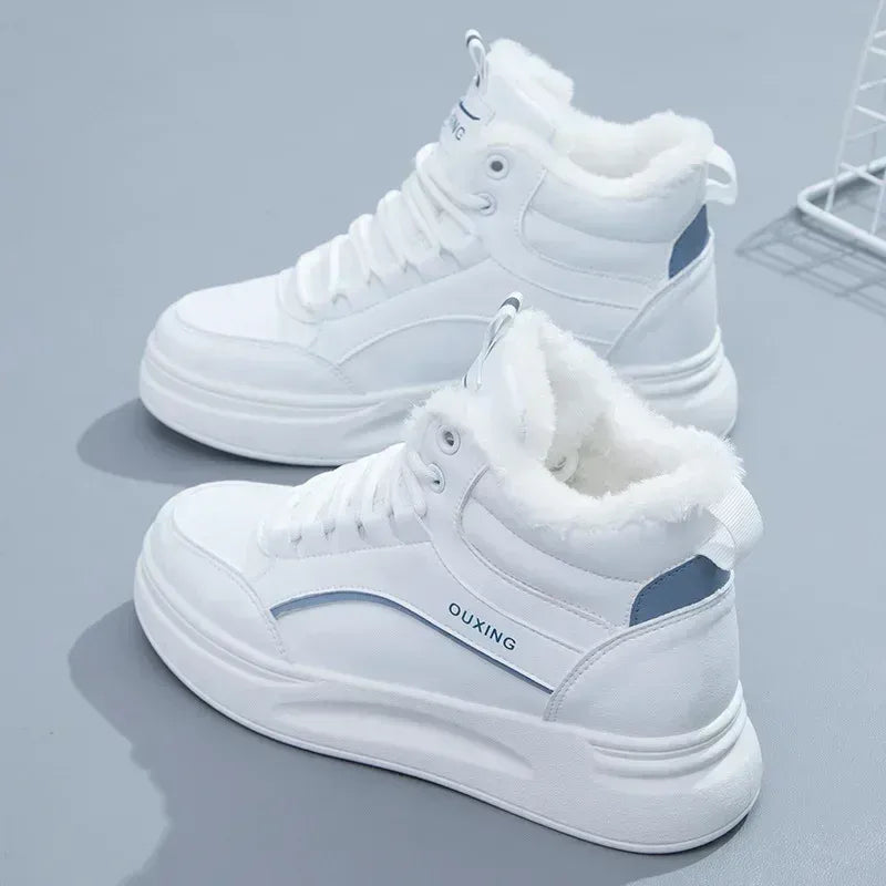 modische-fleece-boots-im-sport-look-boots-jlr-design-1 - JLR Design