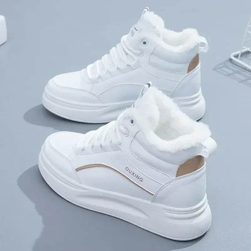 modische-fleece-boots-im-sport-look-boots-jlr-design-2 - JLR Design