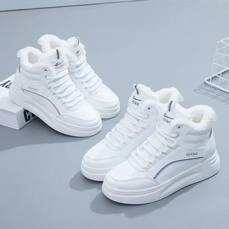 modische-fleece-boots-im-sport-look-boots-jlr-design-3 - JLR Design