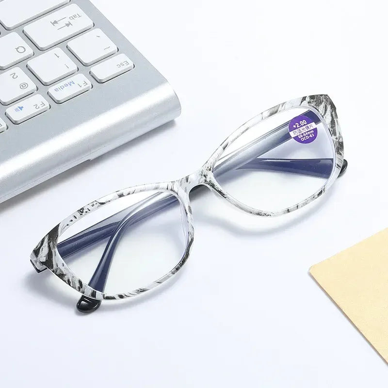 modische-lesebrille-mit-blaulichtfilter-bunte-retro-brille-1-0-bis-4-0-fur-damen-and-herren-brille-jlr-design-4 - JLR Design