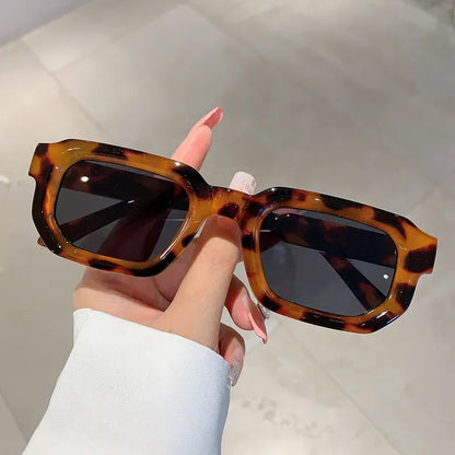 modische-rechteck-sonnenbrille-or-schmaler-vintage-look-or-90s-streetstyle-or-uv400-brille-jlr-design-3 - JLR Design