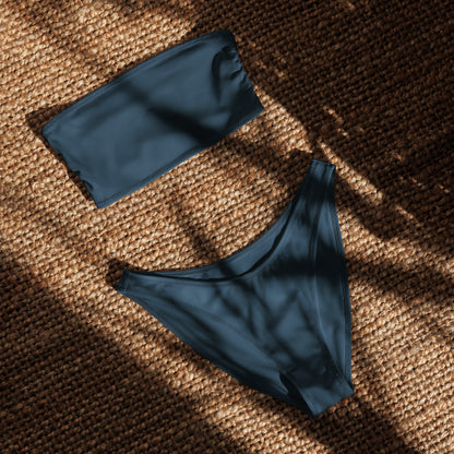 nachhaltiger-bandeau-bikini-arapawa-recyceltes-material-mit-allover-druck-bikini-jlr-design-4 - JLR Design