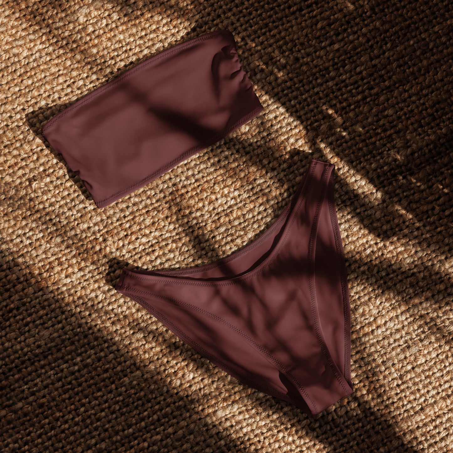 nachhaltiger-bandeau-bikini-auburn-recyceltes-material-mit-allover-druck-bikini-jlr-design-4 - JLR Design