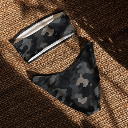 nachhaltiger-bandeau-bikini-black-camouflage-v1-recyceltes-material-mit-allover-druck-bikini-jlr-design-5 - JLR Design
