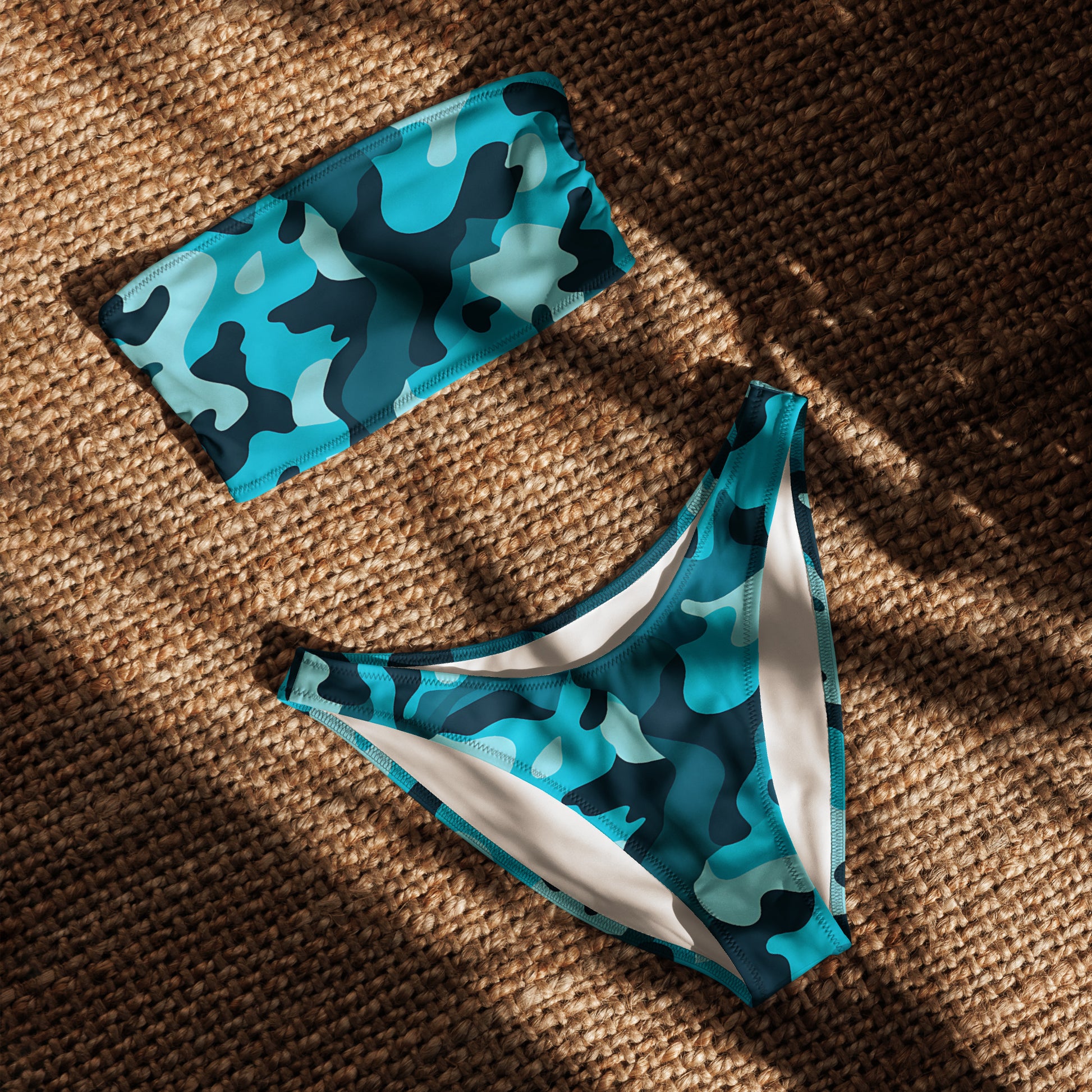 nachhaltiger-bandeau-bikini-blue-camouflage-v2-recyceltes-material-mit-allover-druck-bikini-jlr-design-4 - JLR Design