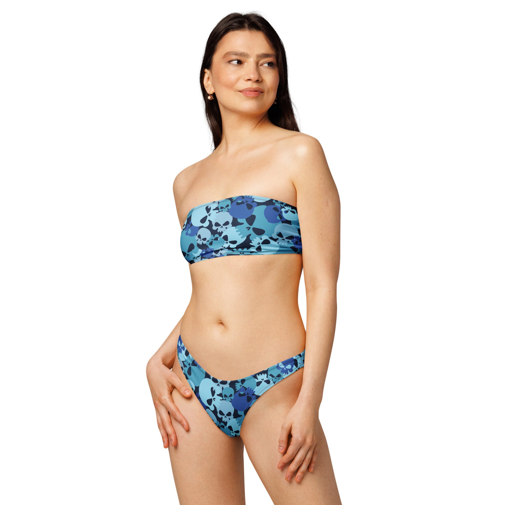 nachhaltiger-bandeau-bikini-blue-skull-recyceltes-material-mit-allover-druck-bikini-jlr-design-2 - JLR Design