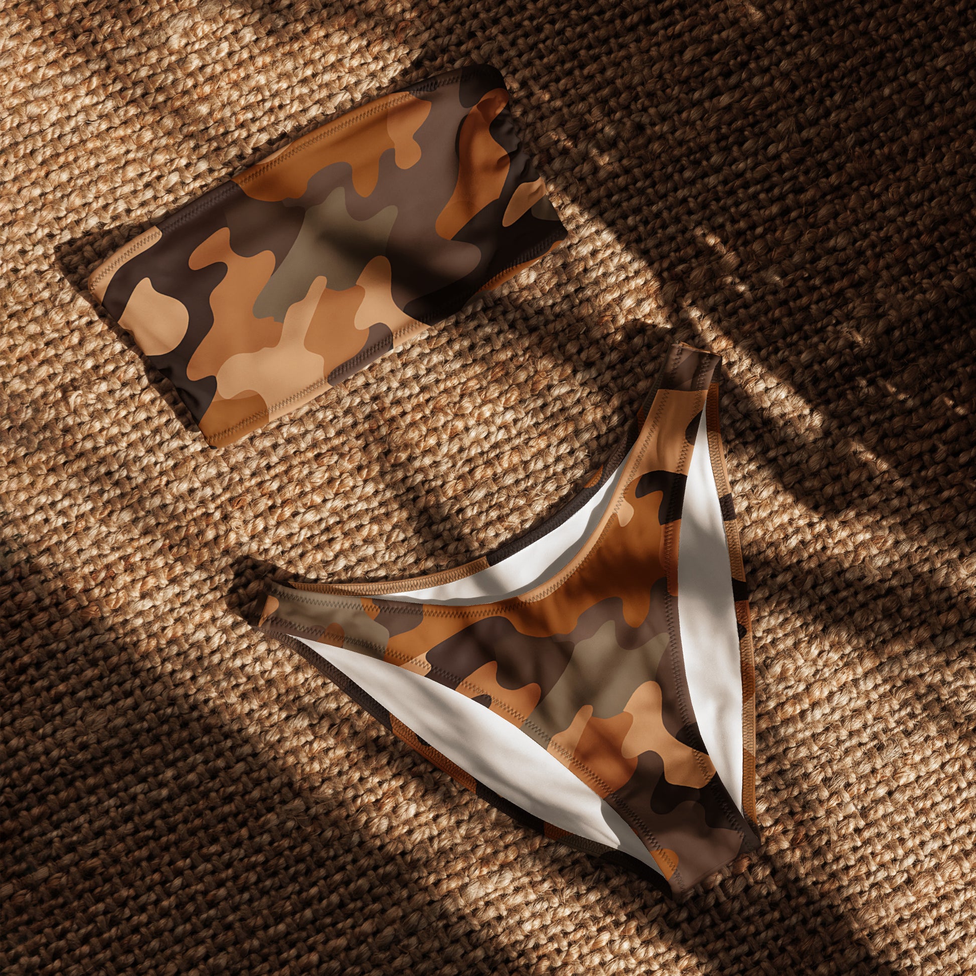 nachhaltiger-bandeau-bikini-brown-camouflage-v4-recyceltes-material-mit-allover-druck-bikini-jlr-design-4 - JLR Design