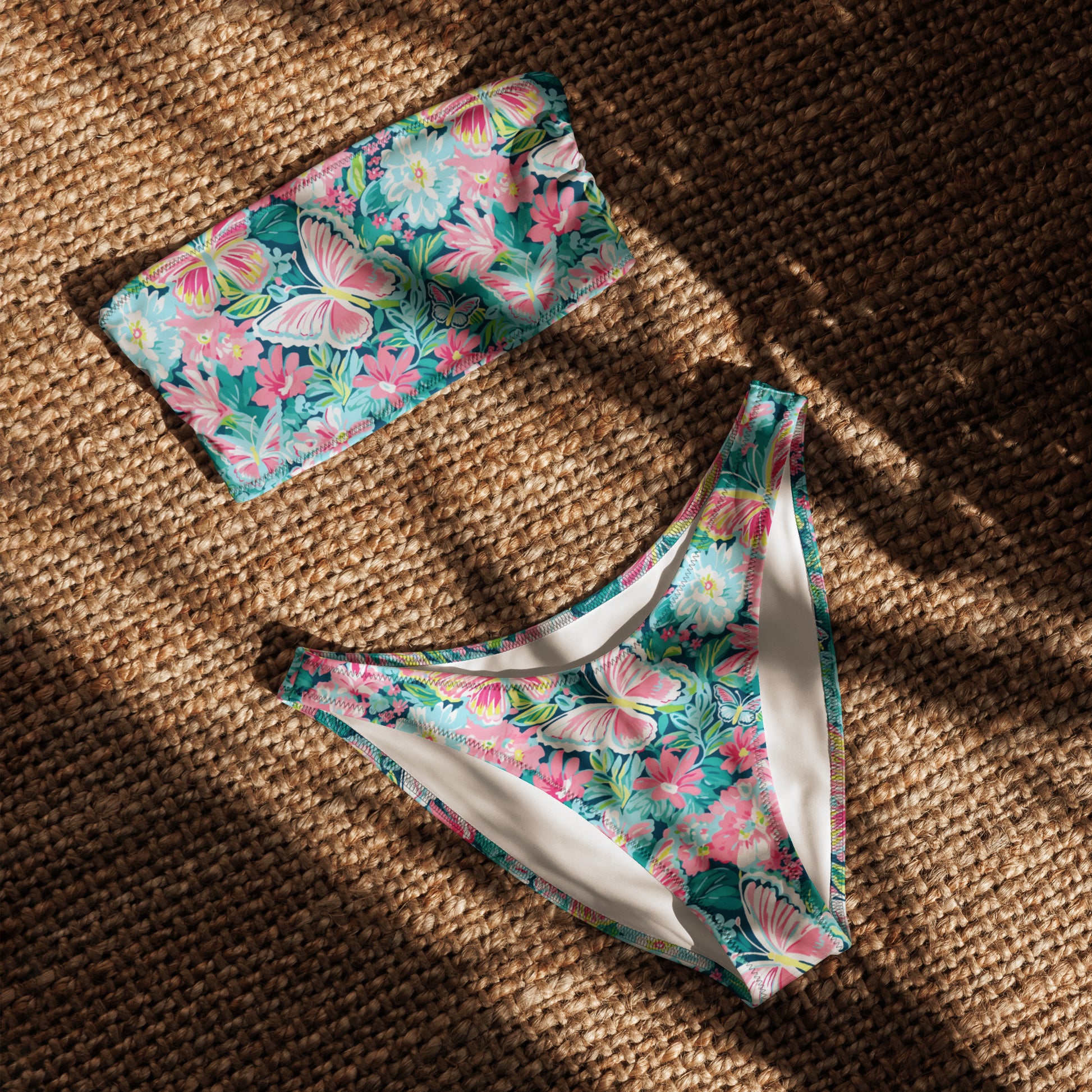 nachhaltiger-bandeau-bikini-colorful-butterfly-v1-recyceltes-material-mit-allover-druck-bikini-jlr-design-4 - JLR Design