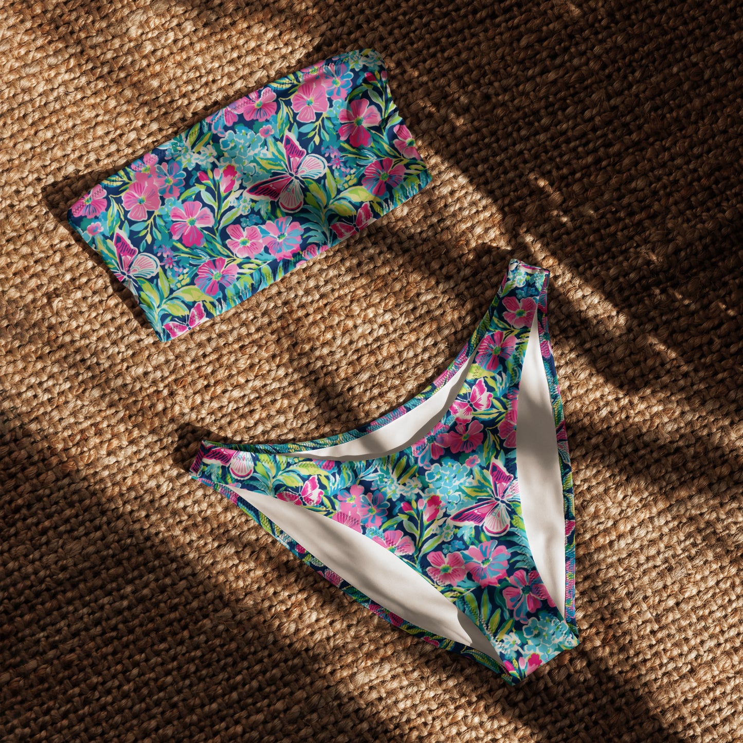 nachhaltiger-bandeau-bikini-colorful-butterfly-v3-recyceltes-material-mit-allover-druck-bikini-jlr-design-4 - JLR Design