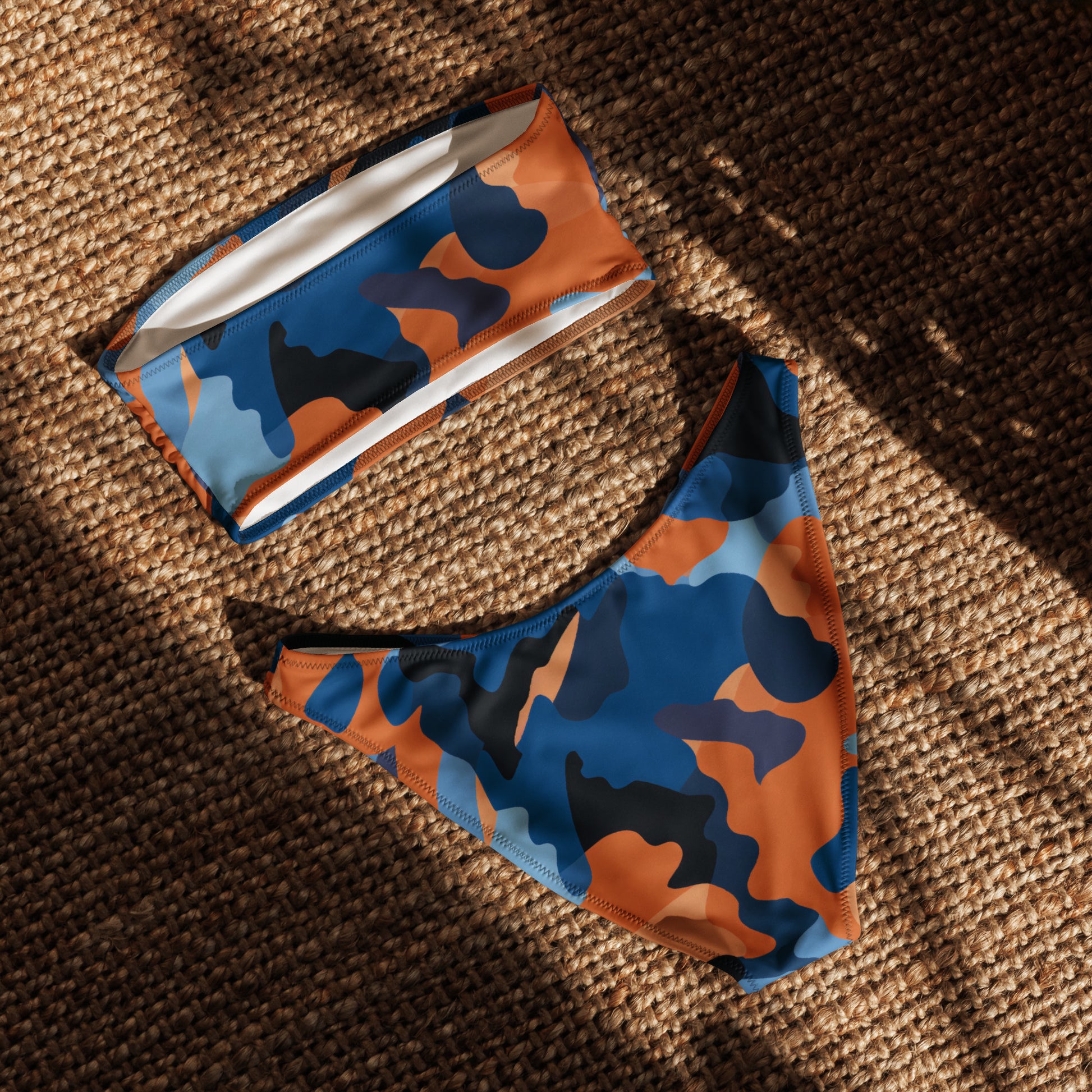 nachhaltiger-bandeau-bikini-colorful-camouflage-v1-recyceltes-material-mit-allover-druck-bikini-jlr-design-5 - JLR Design