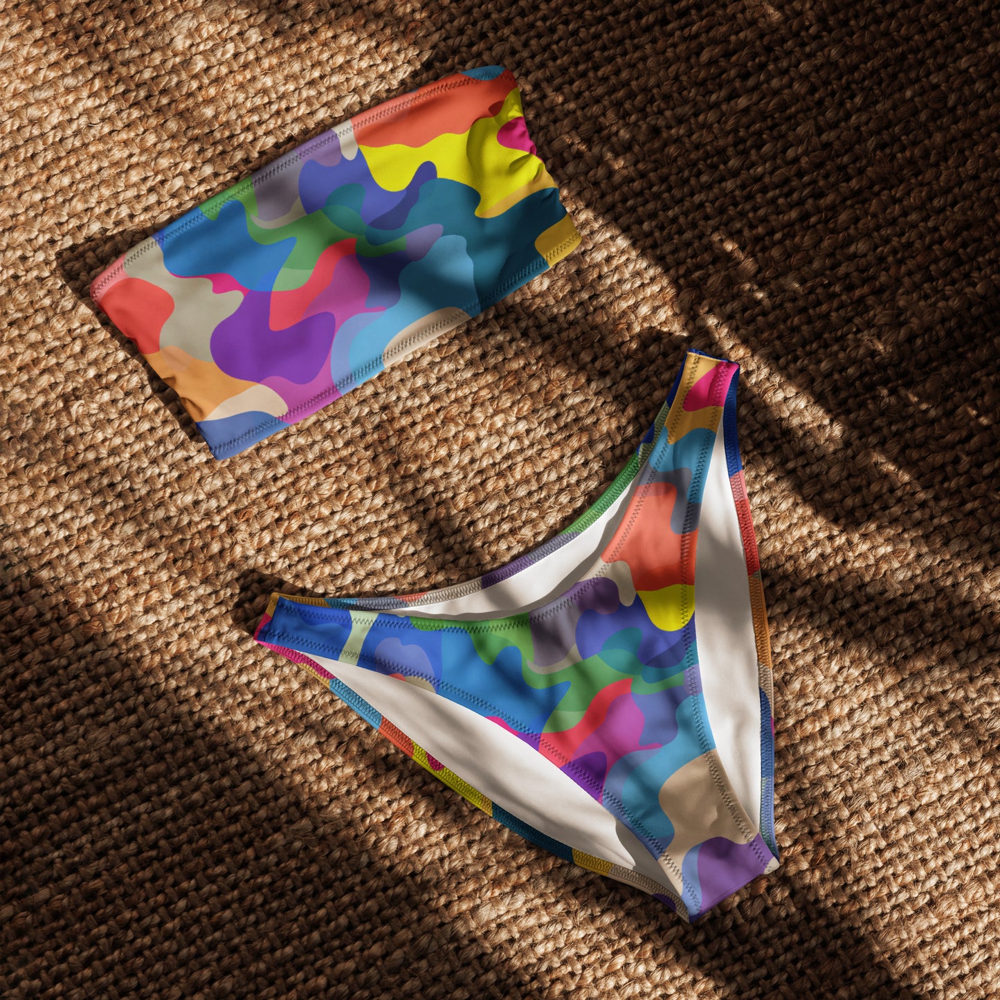 nachhaltiger-bandeau-bikini-colorful-camouflage-v3-recyceltes-material-mit-allover-druck-bikini-jlr-design-4 - JLR Design
