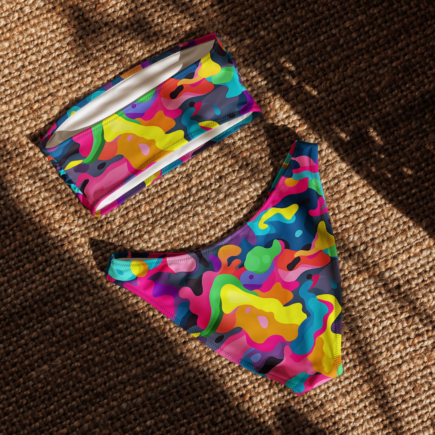 nachhaltiger-bandeau-bikini-colorful-camouflage-v6-recyceltes-material-mit-allover-druck-bikini-jlr-design-5 - JLR Design