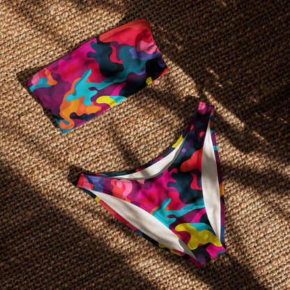 nachhaltiger-bandeau-bikini-colorful-camouflage-v7-recyceltes-material-mit-allover-druck-bikini-jlr-design-4 - JLR Design