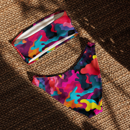 nachhaltiger-bandeau-bikini-colorful-camouflage-v7-recyceltes-material-mit-allover-druck-bikini-jlr-design-5 - JLR Design