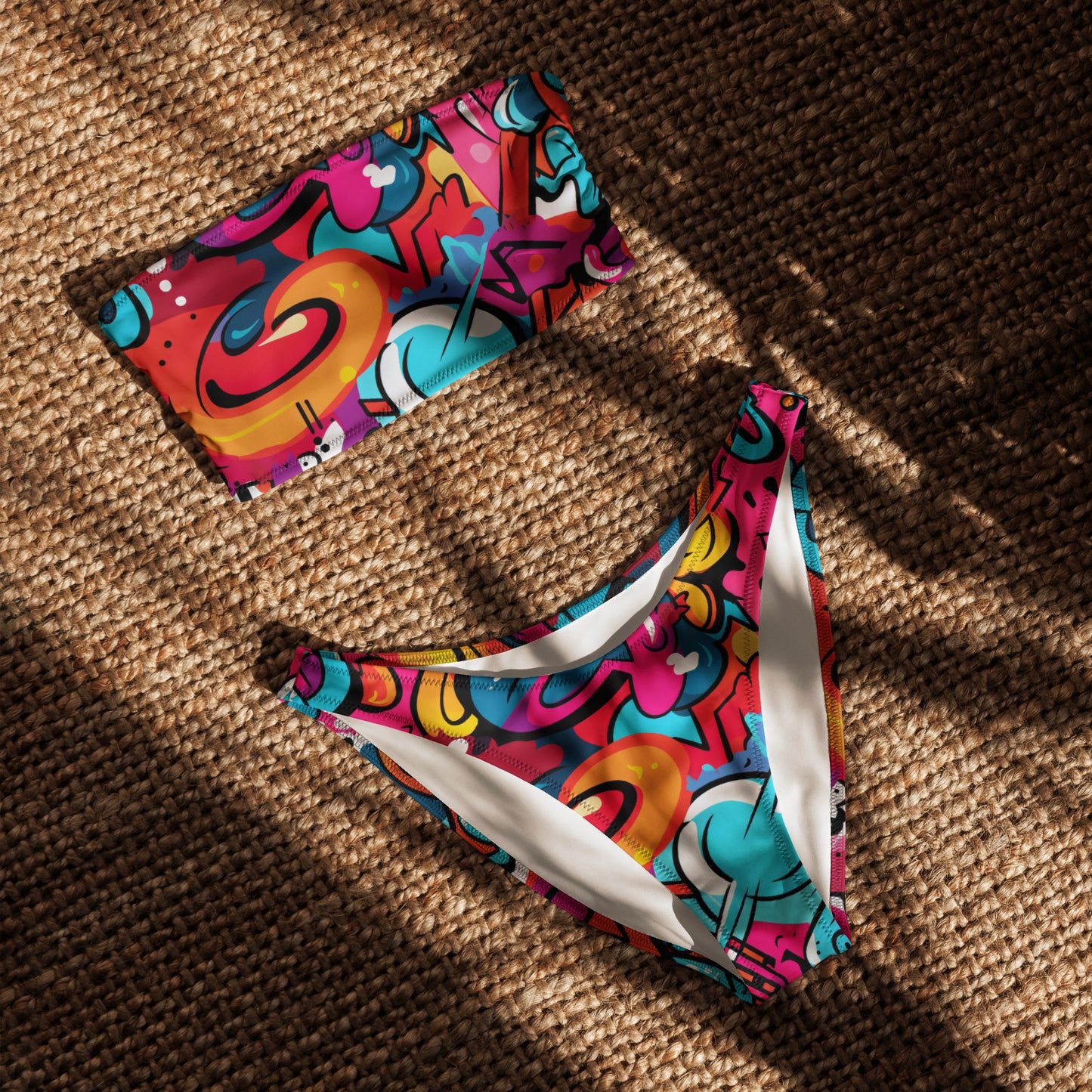 nachhaltiger-bandeau-bikini-colorful-graffiti-v6-recyceltes-material-mit-allover-druck-bikini-jlr-design-4 - JLR Design