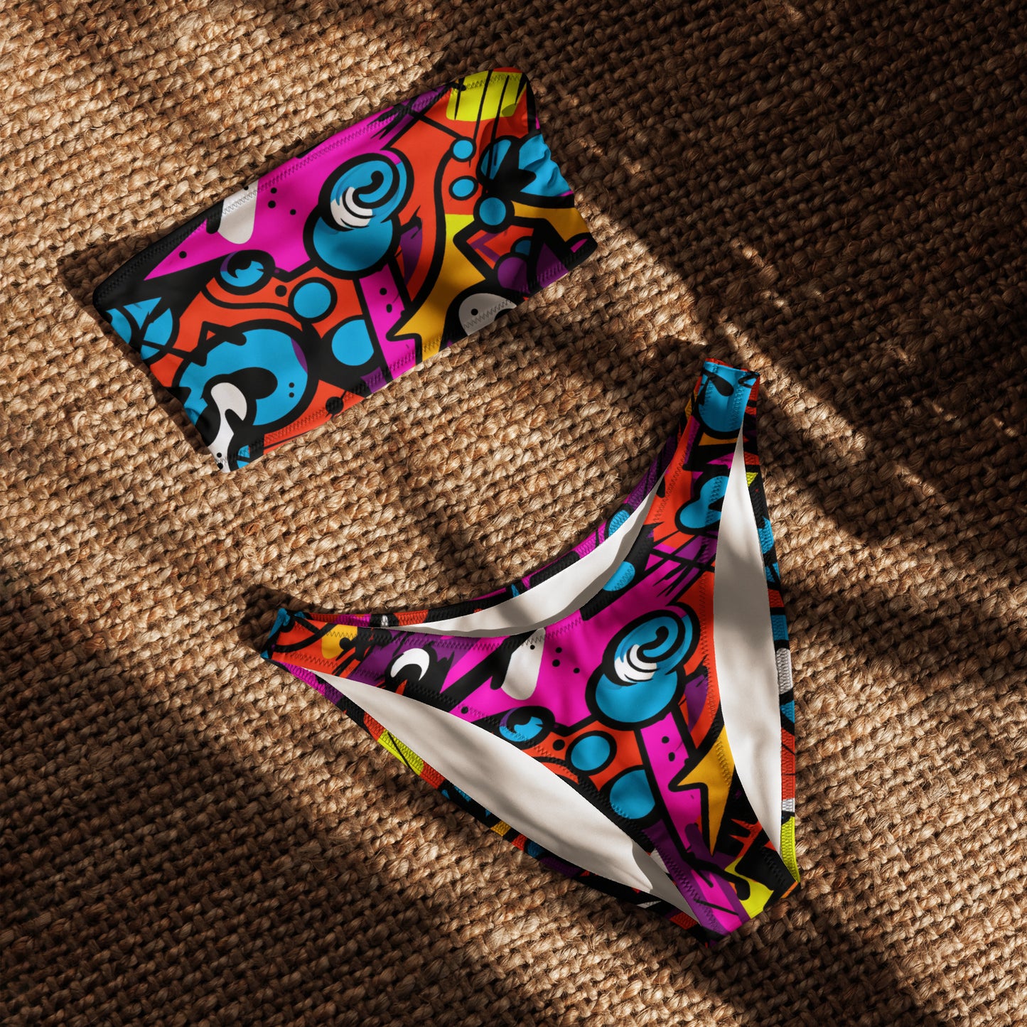 nachhaltiger-bandeau-bikini-colorful-graffiti-v7-recyceltes-material-mit-allover-druck-bikini-jlr-design-4 - JLR Design