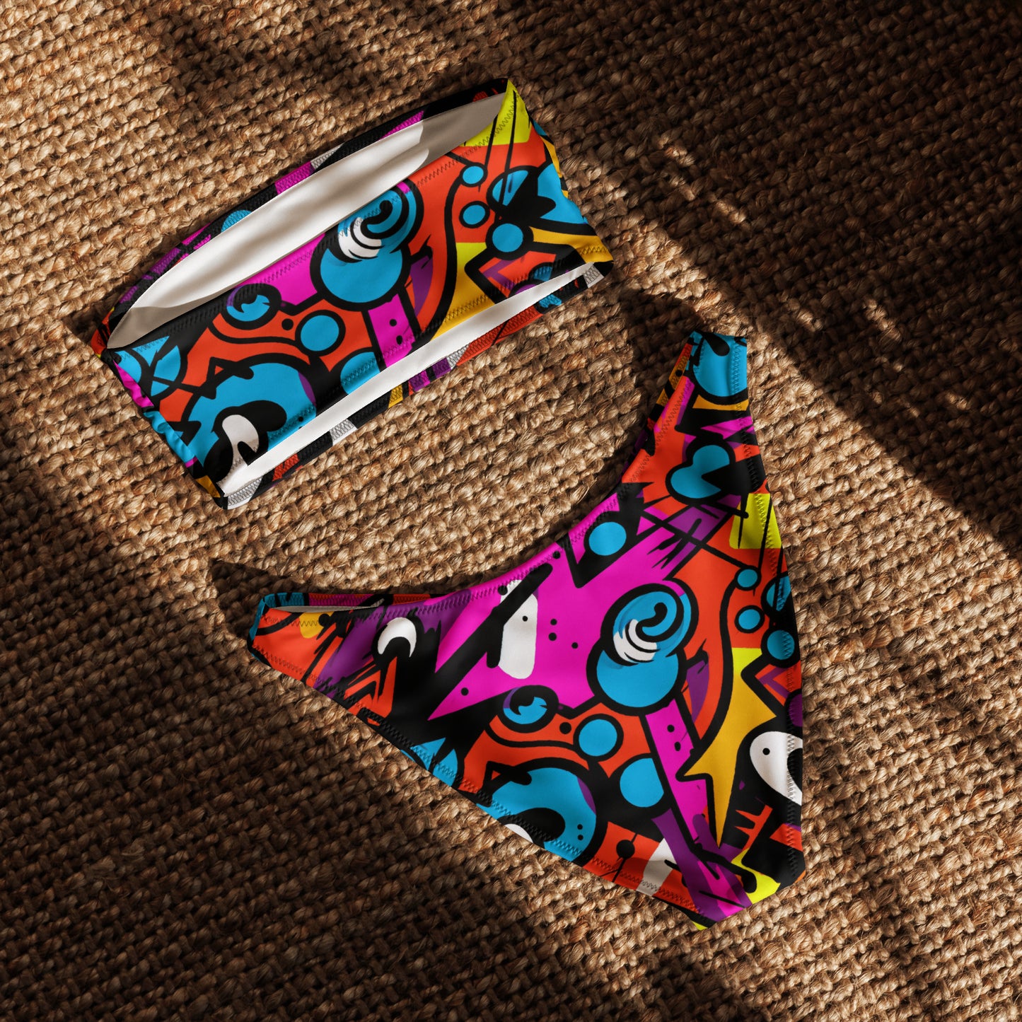nachhaltiger-bandeau-bikini-colorful-graffiti-v7-recyceltes-material-mit-allover-druck-bikini-jlr-design-5 - JLR Design