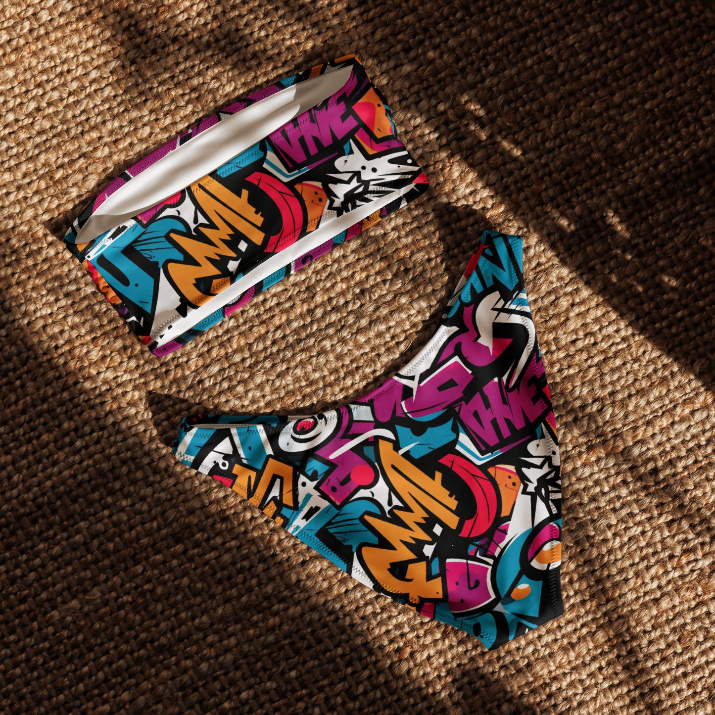 nachhaltiger-bandeau-bikini-colorful-graffiti-v8-recyceltes-material-mit-allover-druck-bikini-jlr-design-5 - JLR Design