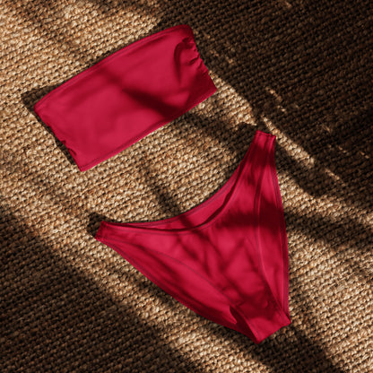 nachhaltiger-bandeau-bikini-crimson-recyceltes-material-mit-allover-druck-bikini-jlr-design-4 - JLR Design