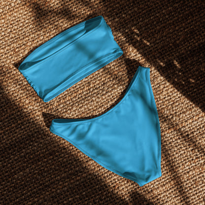 nachhaltiger-bandeau-bikini-deep-sky-blue-recyceltes-material-mit-allover-druck-bikini-jlr-design-5 - JLR Design