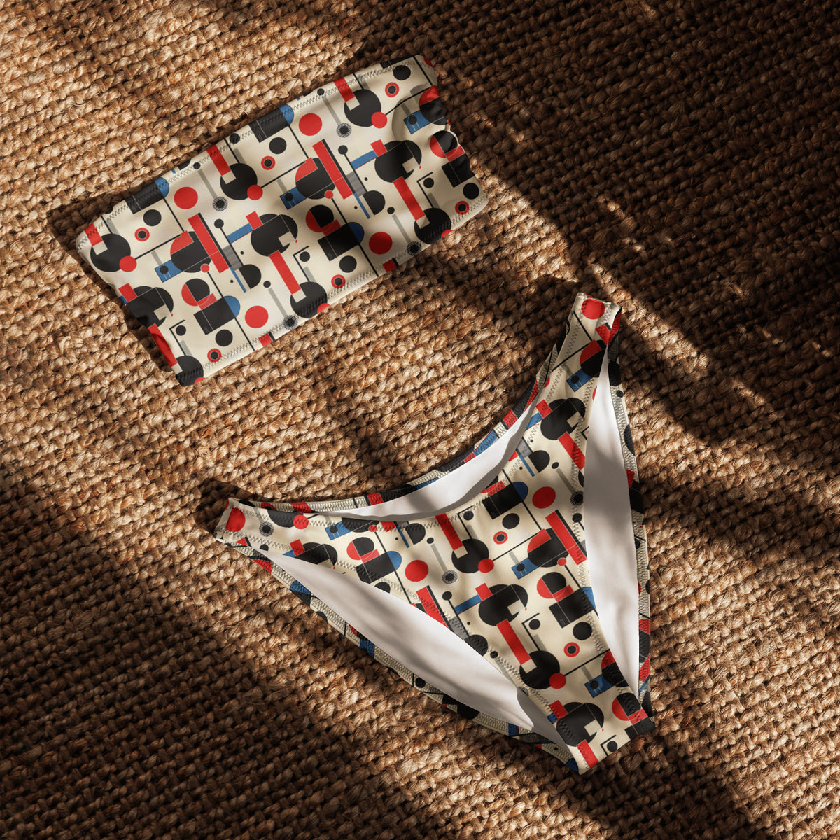 nachhaltiger-bandeau-bikini-geometry-v2-recyceltes-material-mit-allover-druck-bikini-jlr-design-jlr-design-de-4 - JLR Design