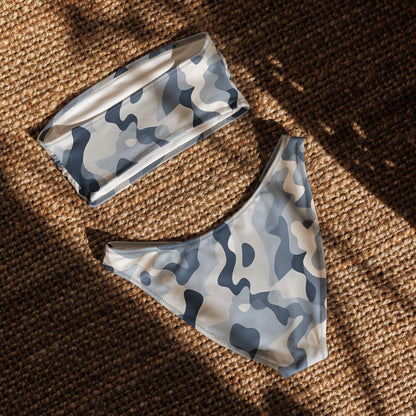 nachhaltiger-bandeau-bikini-gray-camouflage-v3-recyceltes-material-mit-allover-druck-bikini-jlr-design-5 - JLR Design