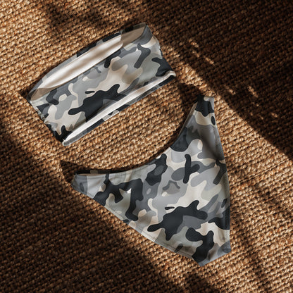 nachhaltiger-bandeau-bikini-gray-camouflage-v4-recyceltes-material-mit-allover-druck-bikini-jlr-design-5 - JLR Design