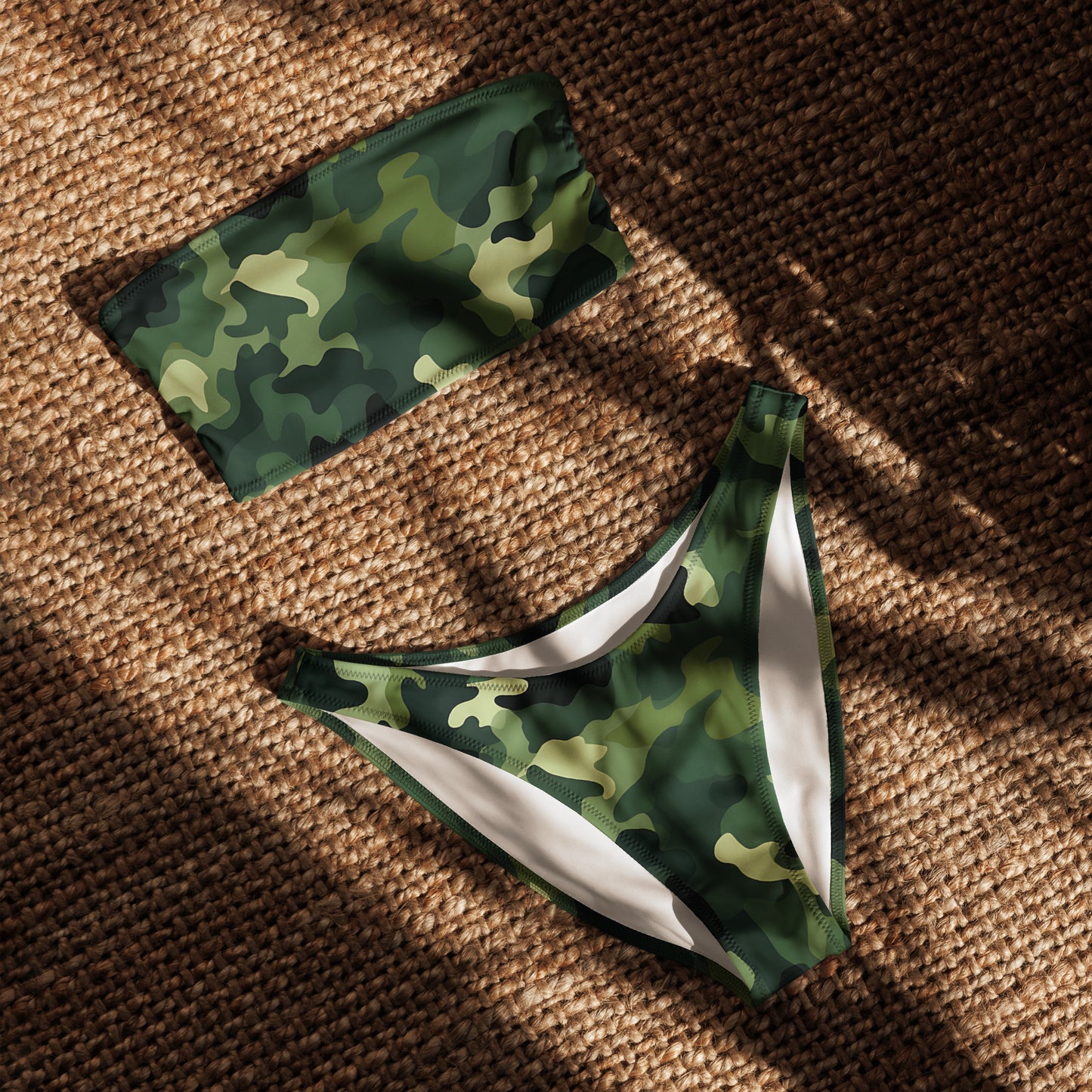 nachhaltiger-bandeau-bikini-green-camouflage-v2-recyceltes-material-mit-allover-druck-bikini-jlr-design-4 - JLR Design