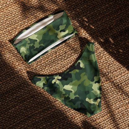 nachhaltiger-bandeau-bikini-green-camouflage-v2-recyceltes-material-mit-allover-druck-bikini-jlr-design-5 - JLR Design