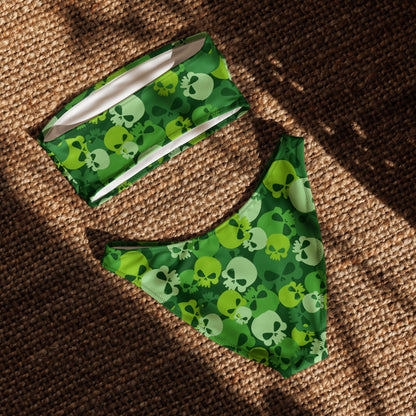 nachhaltiger-bandeau-bikini-green-skull-recyceltes-material-mit-allover-druck-bikini-jlr-design-5 - JLR Design
