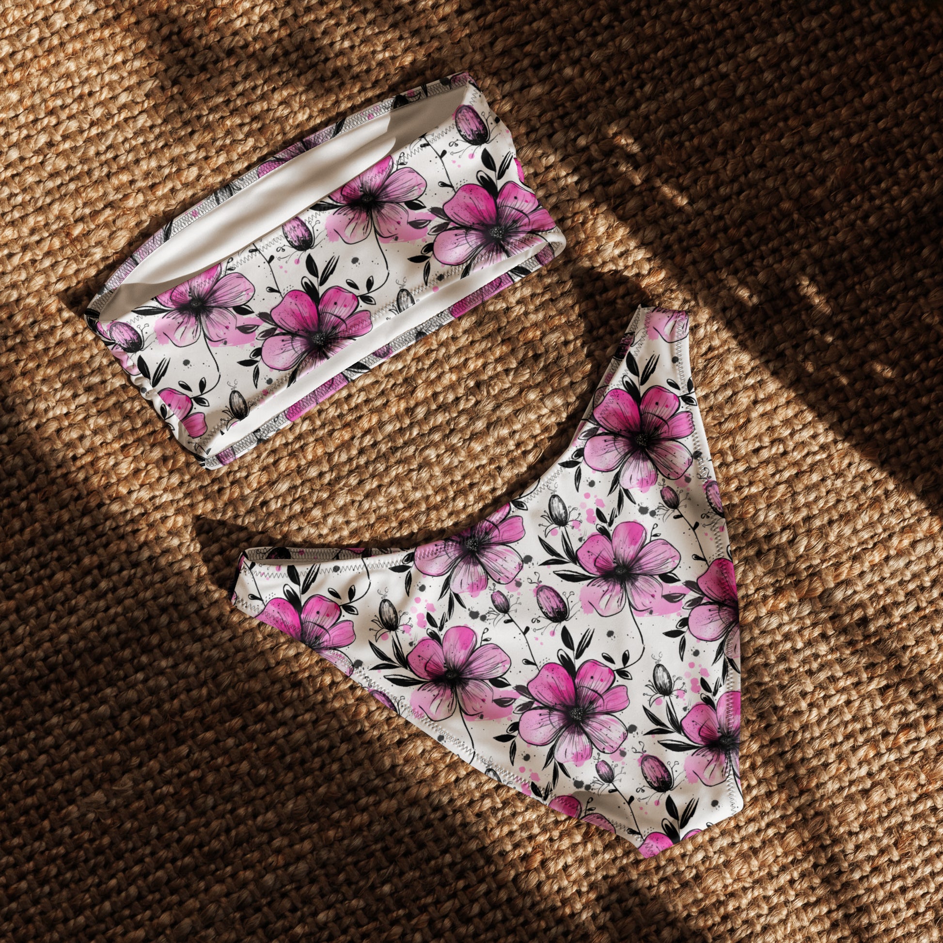nachhaltiger-bandeau-bikini-inky-petals-v1-recyceltes-material-mit-allover-druck-bikini-jlr-design-5 - JLR Design