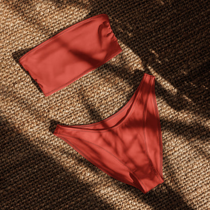 nachhaltiger-bandeau-bikini-orange-red-recyceltes-material-mit-allover-druck-bikini-jlr-design-4 - JLR Design