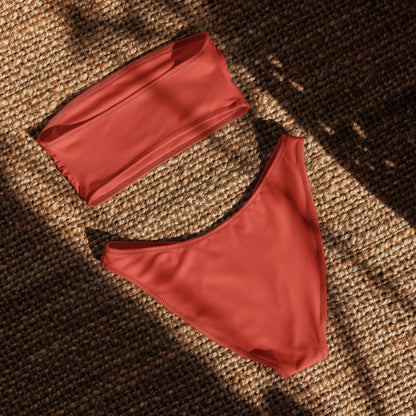 nachhaltiger-bandeau-bikini-orange-red-recyceltes-material-mit-allover-druck-bikini-jlr-design-5 - JLR Design