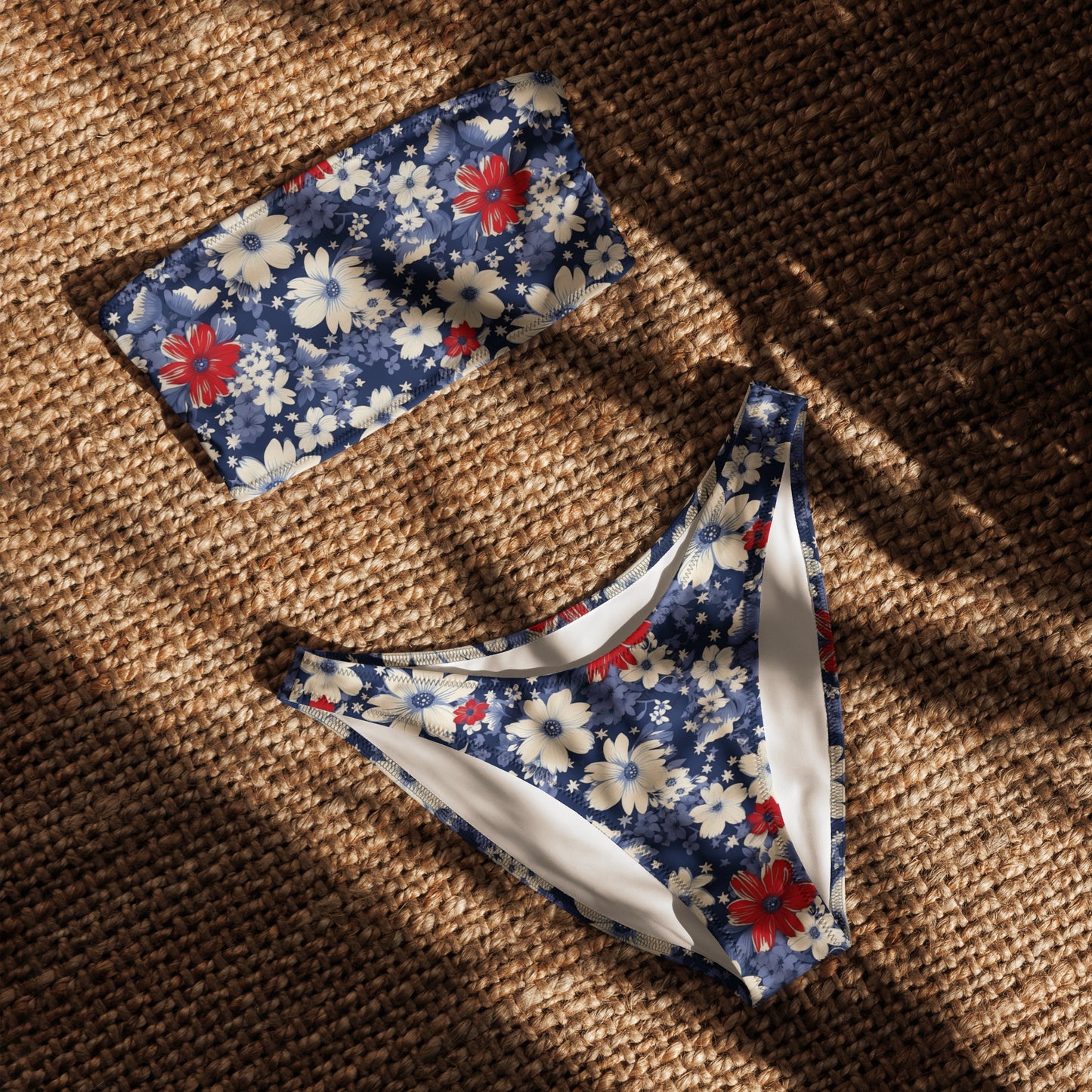 nachhaltiger-bandeau-bikini-patriotic-v1-recyceltes-material-mit-allover-druck-bikini-jlr-design-4 - JLR Design
