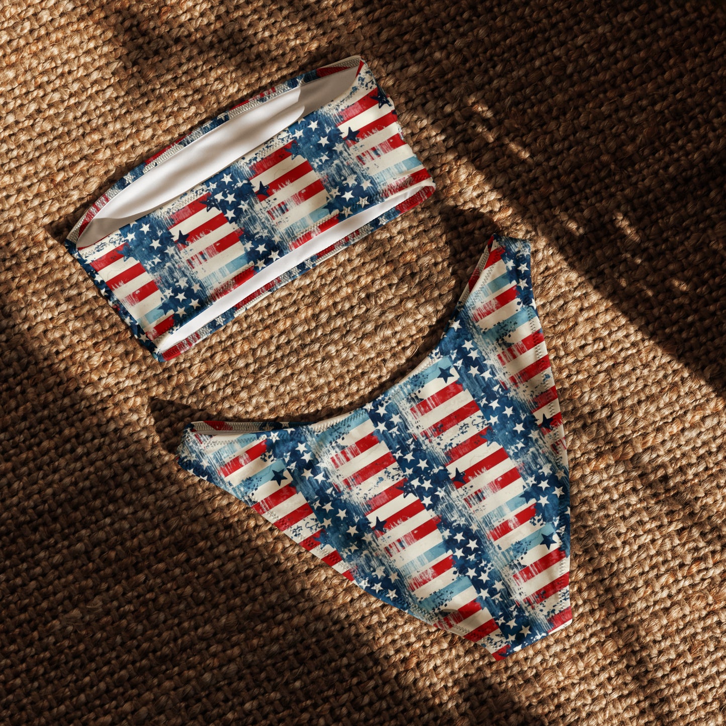 nachhaltiger-bandeau-bikini-patriotic-v3-recyceltes-material-mit-allover-druck-bikini-jlr-design-5 - JLR Design