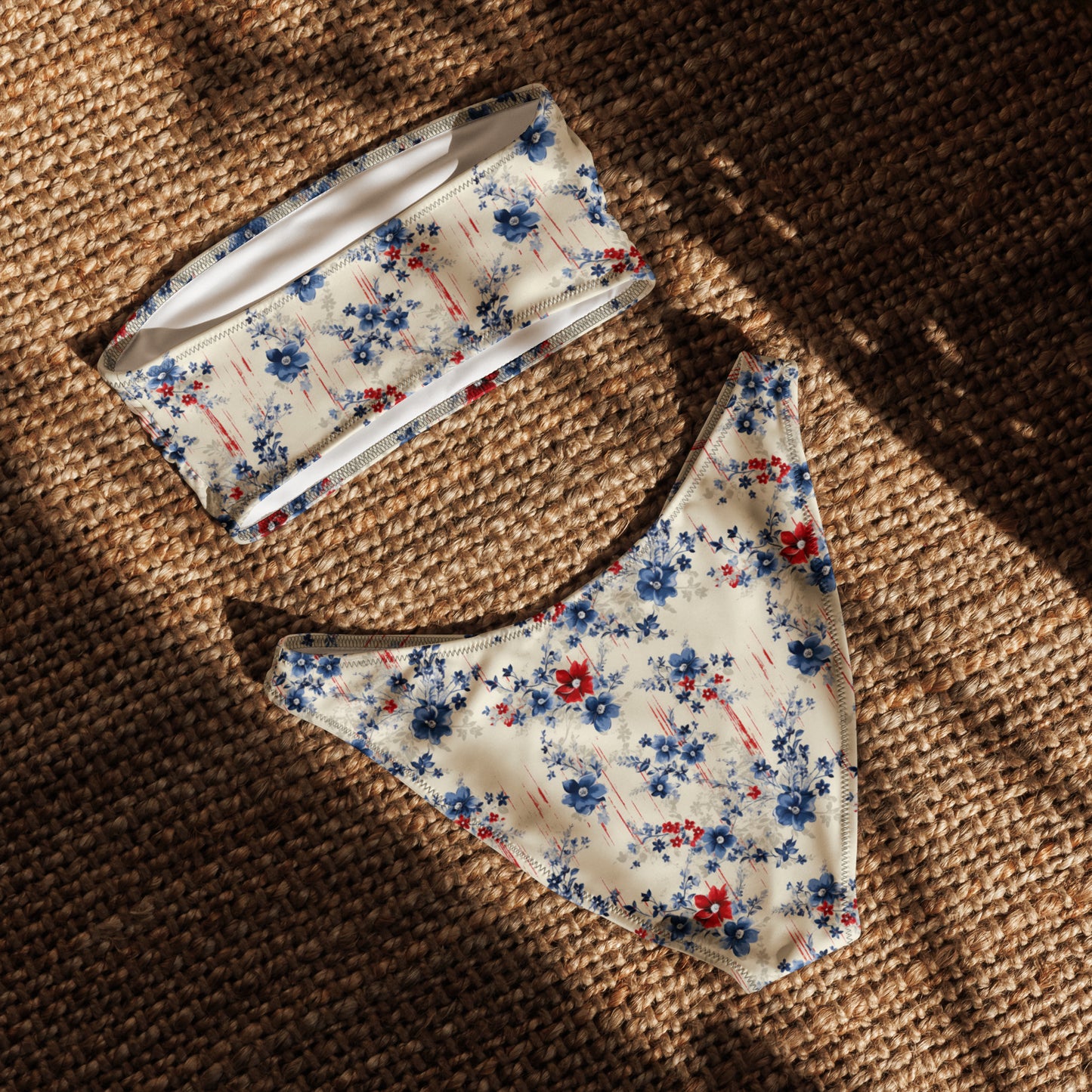 nachhaltiger-bandeau-bikini-patriotic-v4-recyceltes-material-mit-allover-druck-bikini-jlr-design-5 - JLR Design