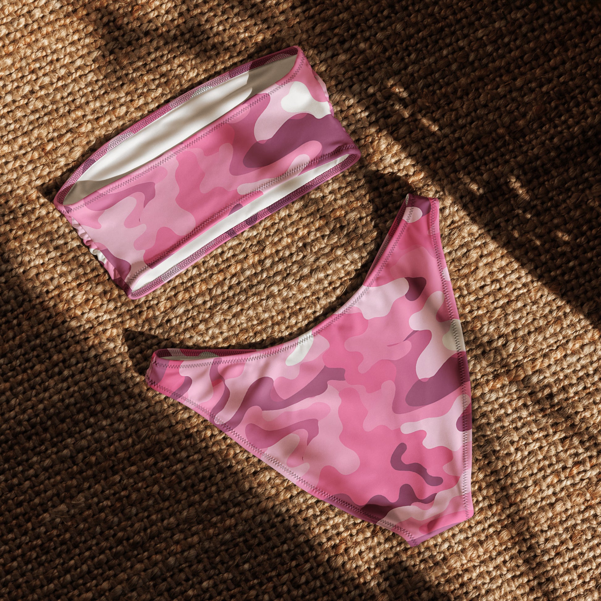 nachhaltiger-bandeau-bikini-pink-camouflage-v4-recyceltes-material-mit-allover-druck-bikini-jlr-design-5 - JLR Design
